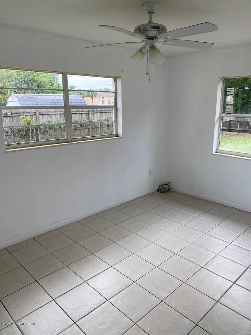 Photo of 920 Glenmore Circle