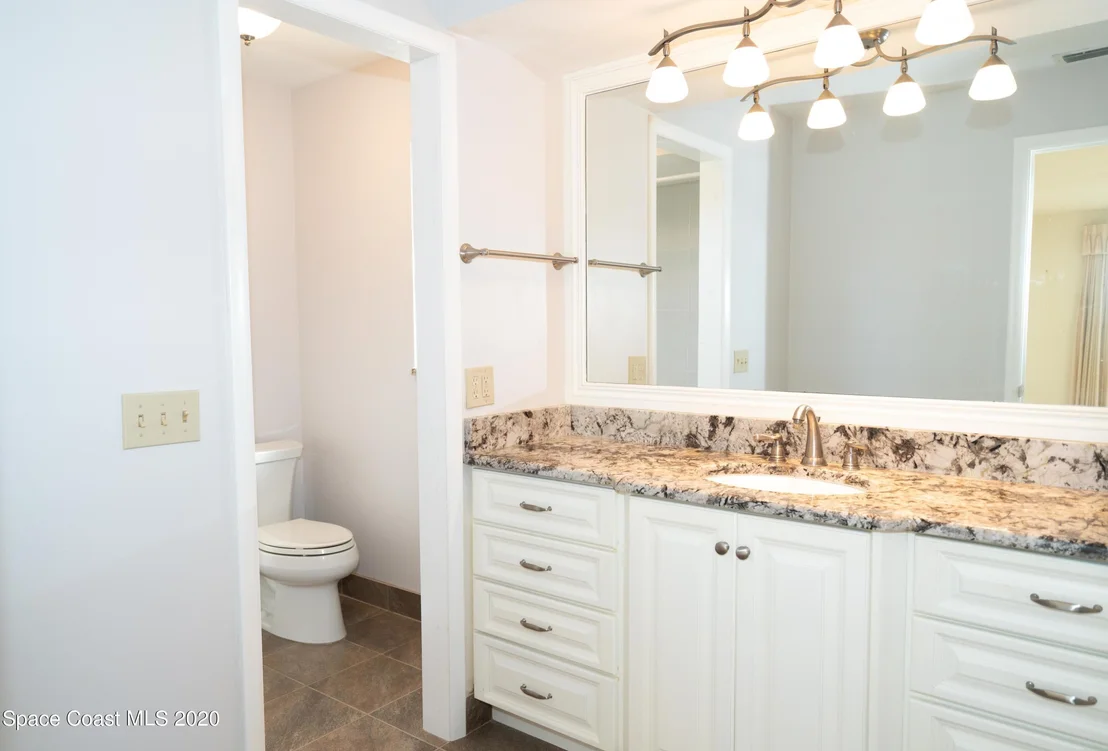 Photo of 452 Dorset Drive