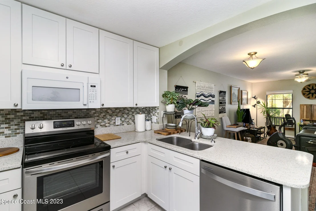 Photo of Unit 103 at 950 Luminary Circle