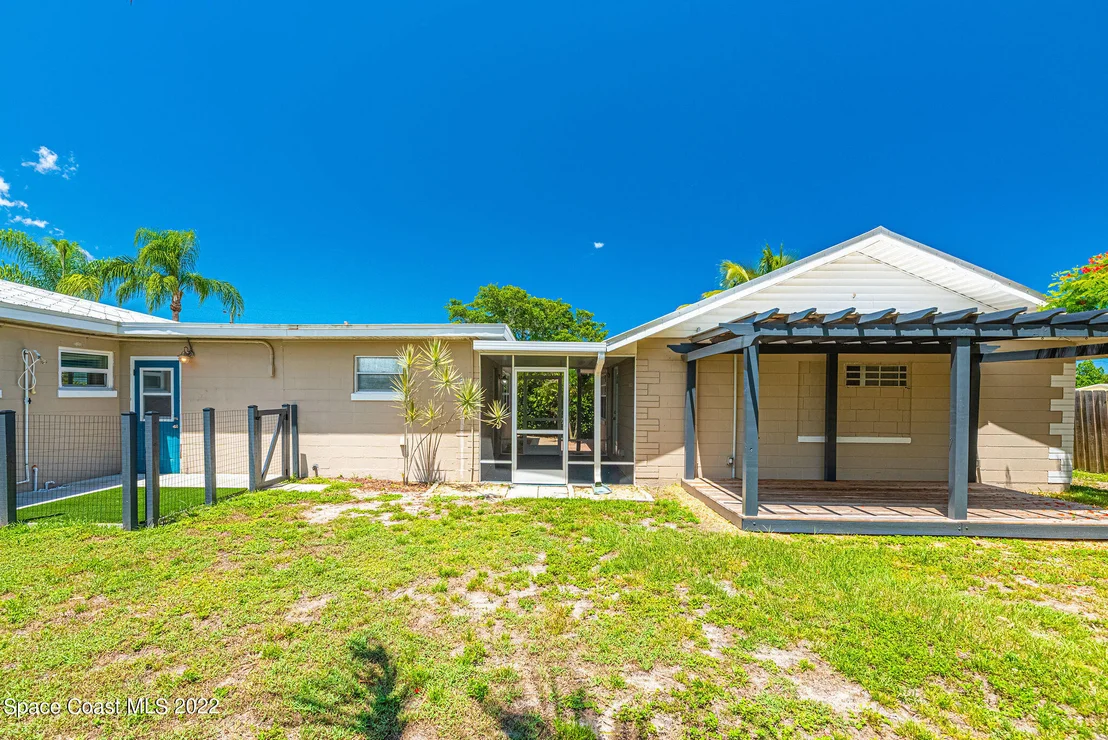 Photo of 323 Tulip Lane