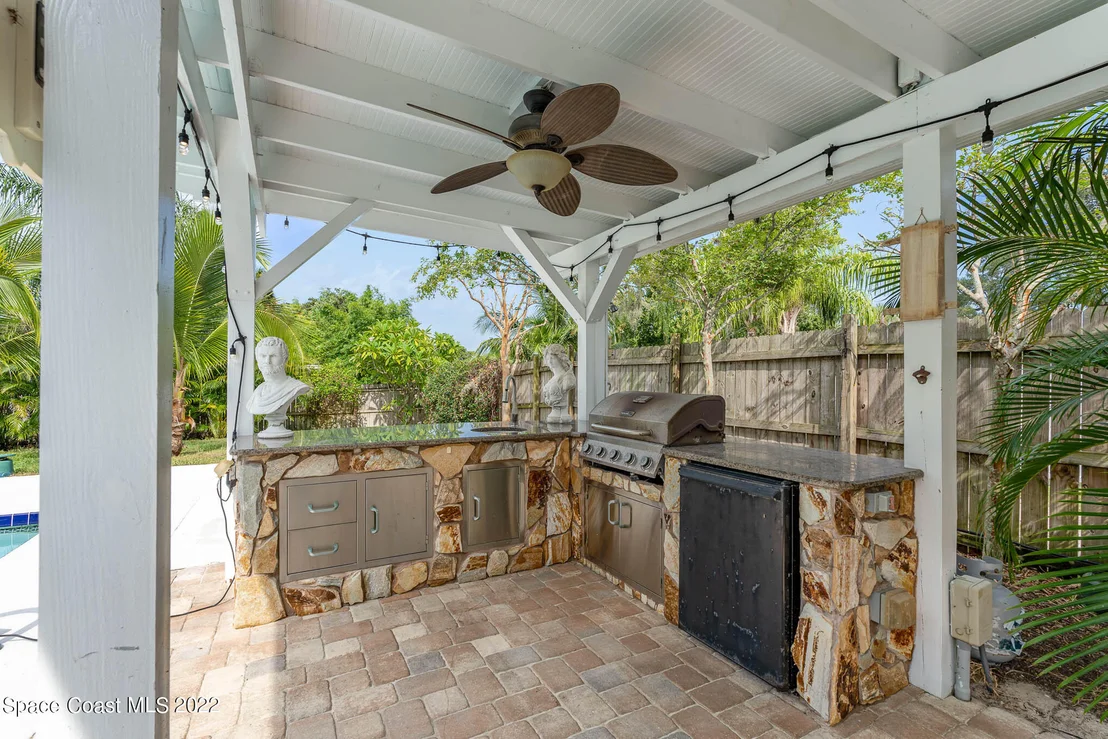 Photo of 1695 Highland Avenue