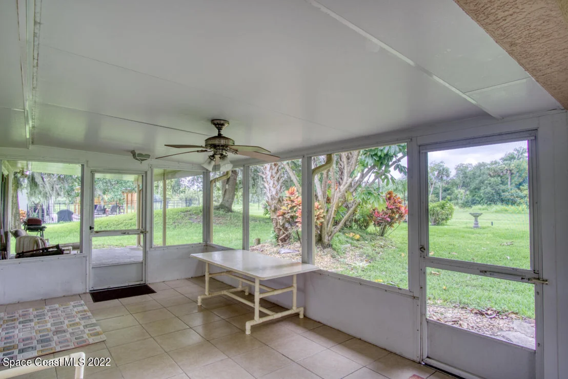 Photo of 1190 Meadowbrook Road NE