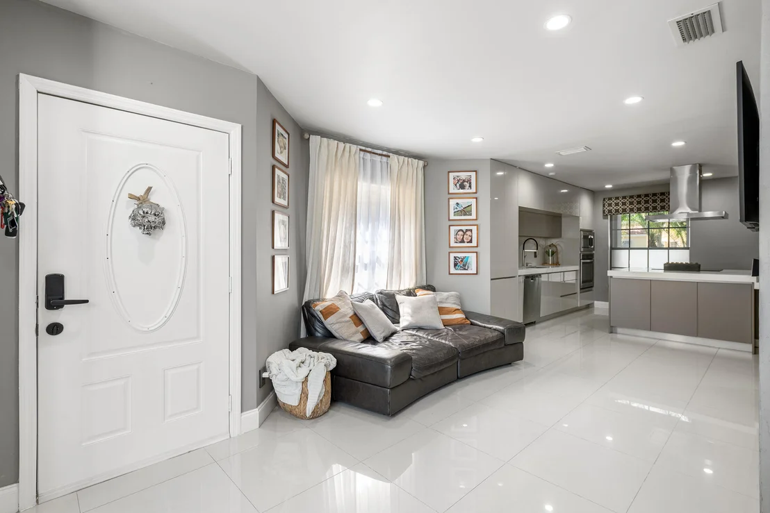 Photo of 807 Garnet Circle