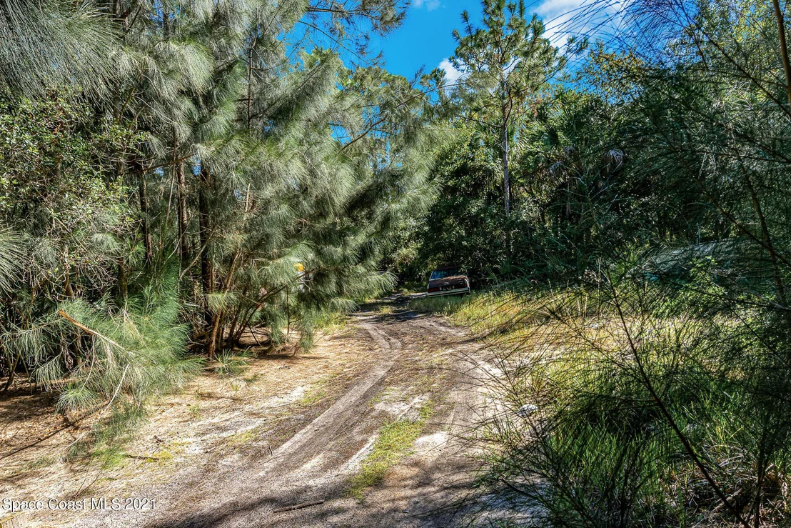 Photo of 1717 Jones Road