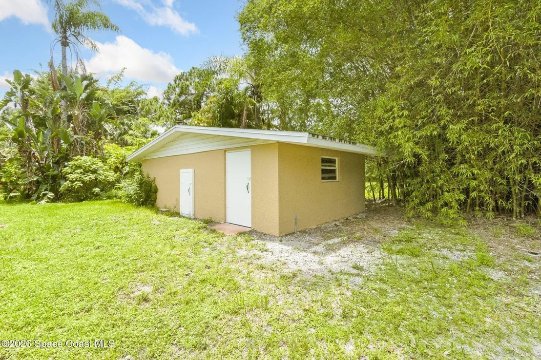 Photo of 175 NW Valencia Road