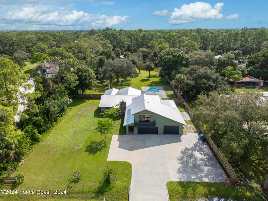 Photo of 3893 Burton Road