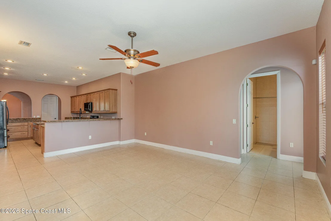 Photo of 291 Devlin Court SE