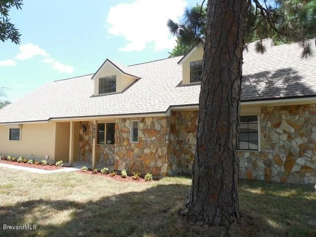 Photo of 3955 Oakland Street