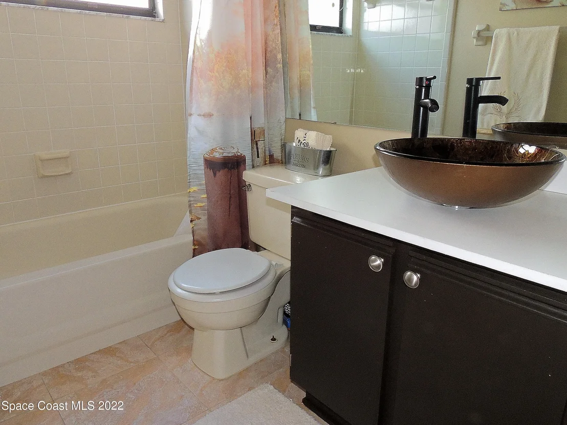 Photo of 900 Jamestown Drive