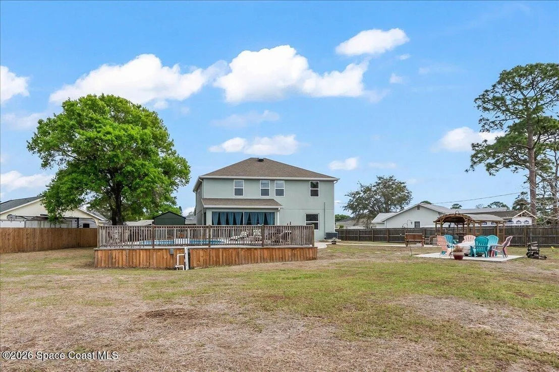 Photo of 800 Lyons Circle NW