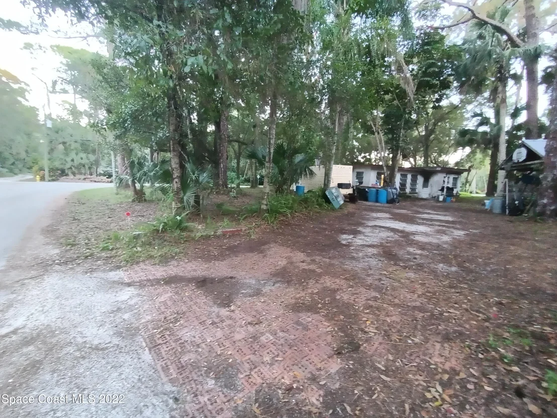 Photo of 675 Hammock Road