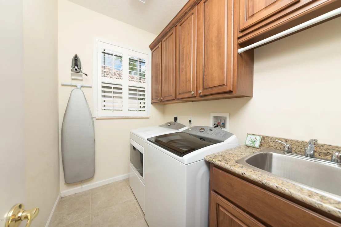 Photo of 800 Glen Abbey Way Way