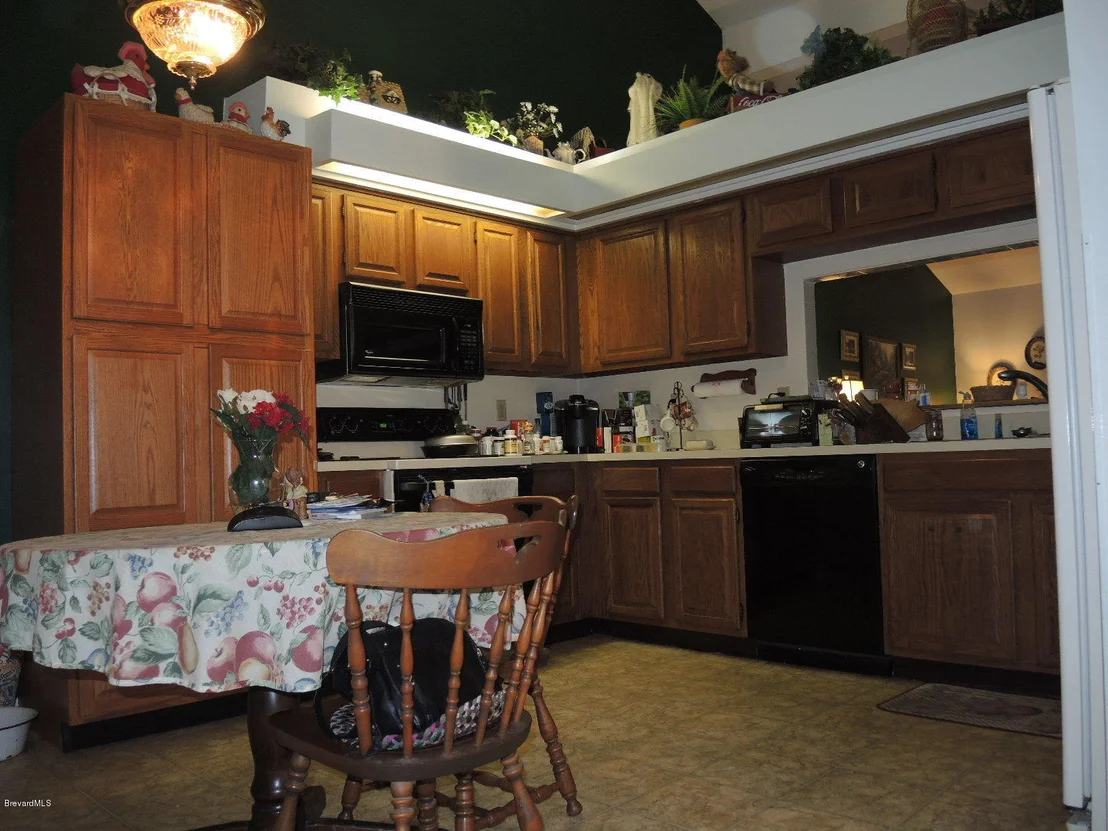 Photo of Unit 6 at 3045 Clearlake Drive
