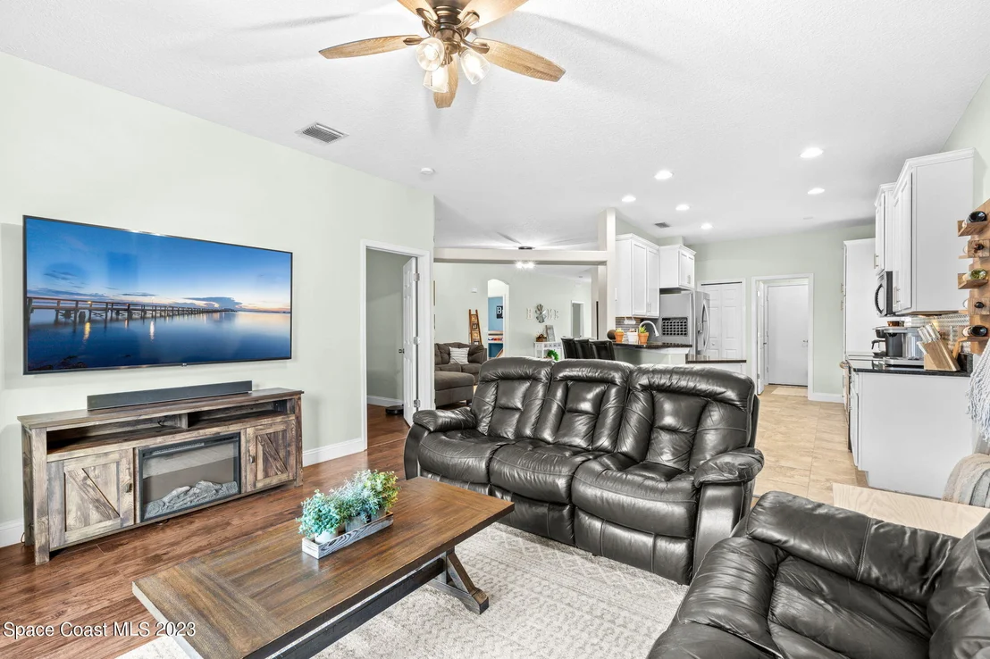 Photo of 5916 Indigo Crossing Drive