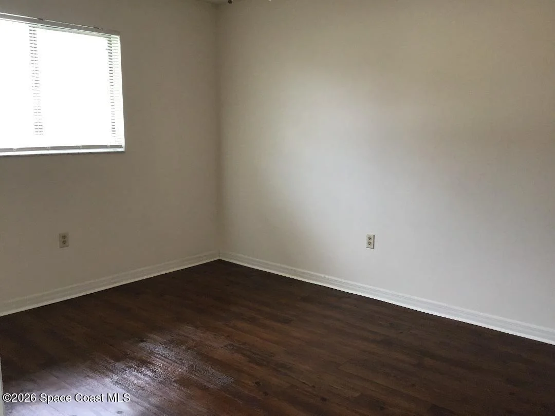 Photo of Unit 207 at 1720 Murrell Road