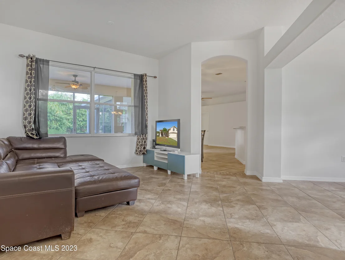 Photo of 1663 Dozier Circle SE