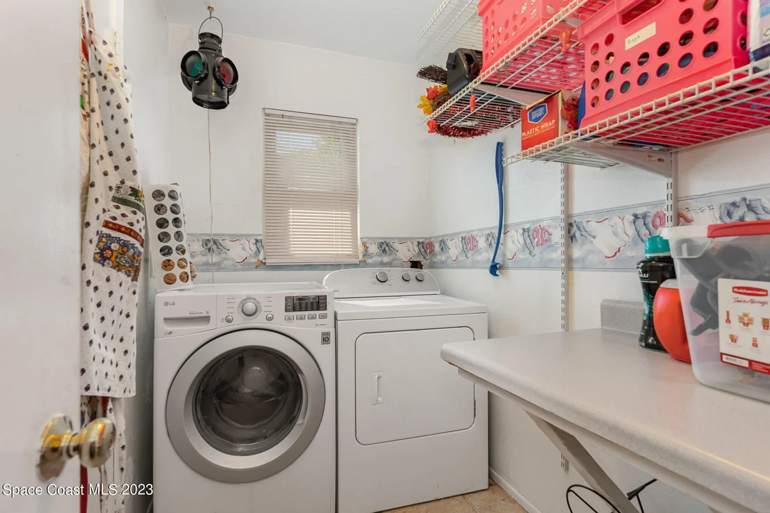 Photo of 1431 Mariposa Drive NE