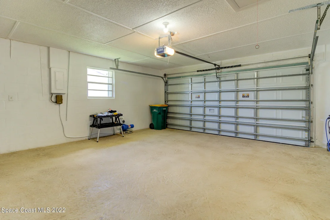 Photo of 2582 Wright Avenue