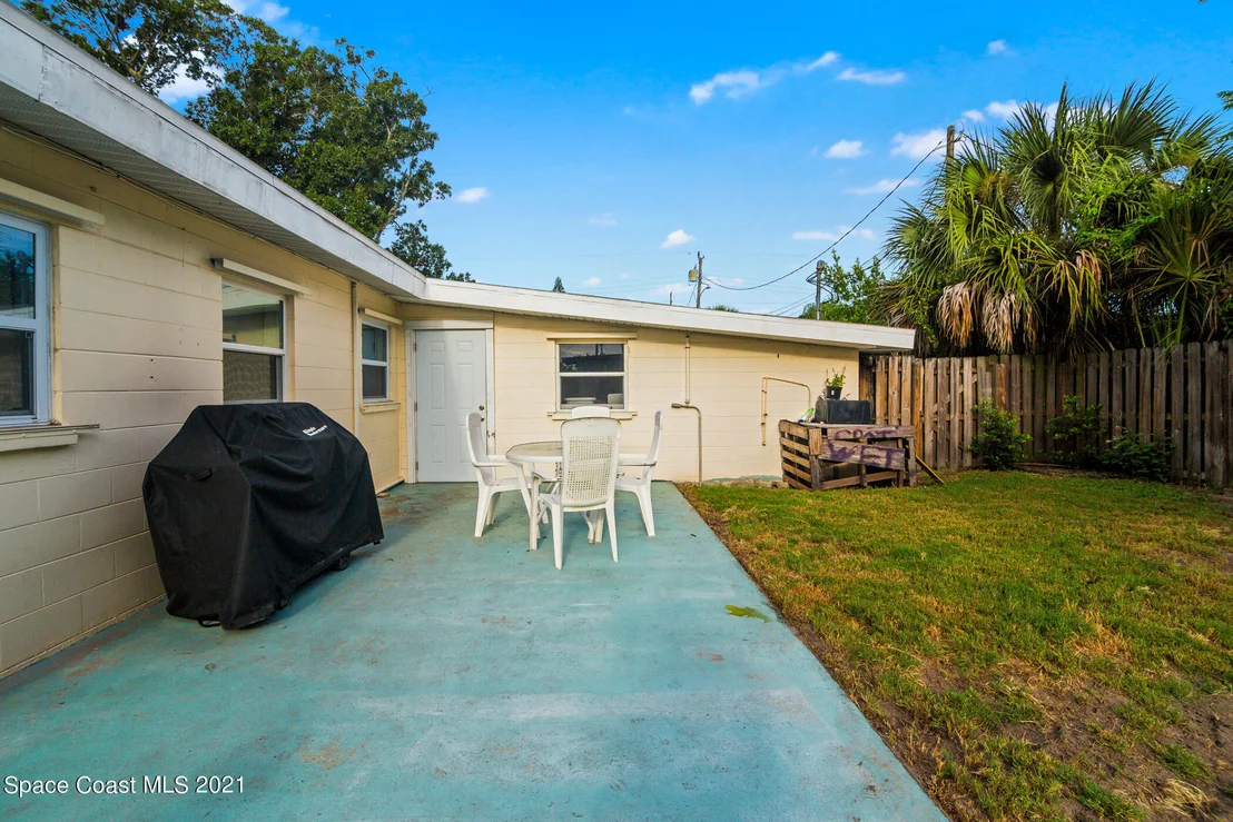 Photo of 1427 Hillcrest Drive