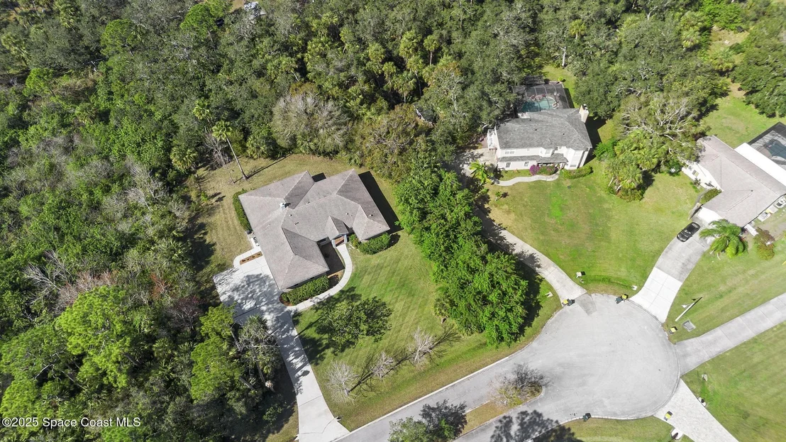Photo of 1805 Laurel Oak Drive N