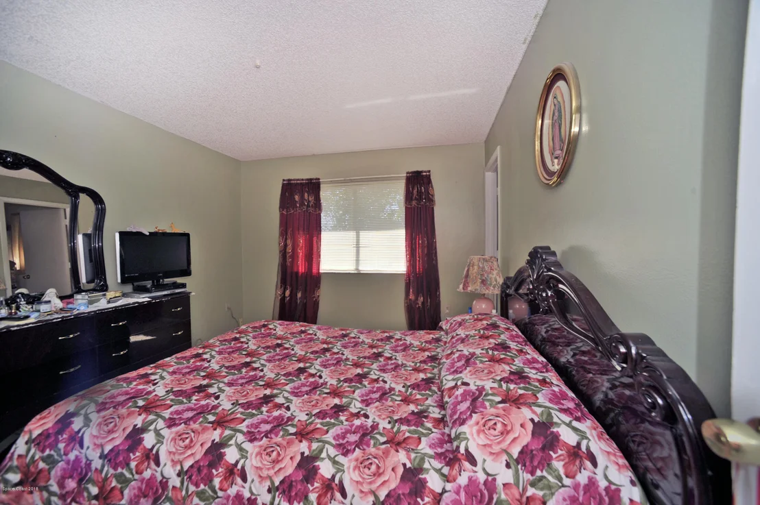 Photo of 1658 Arcot Circle NE