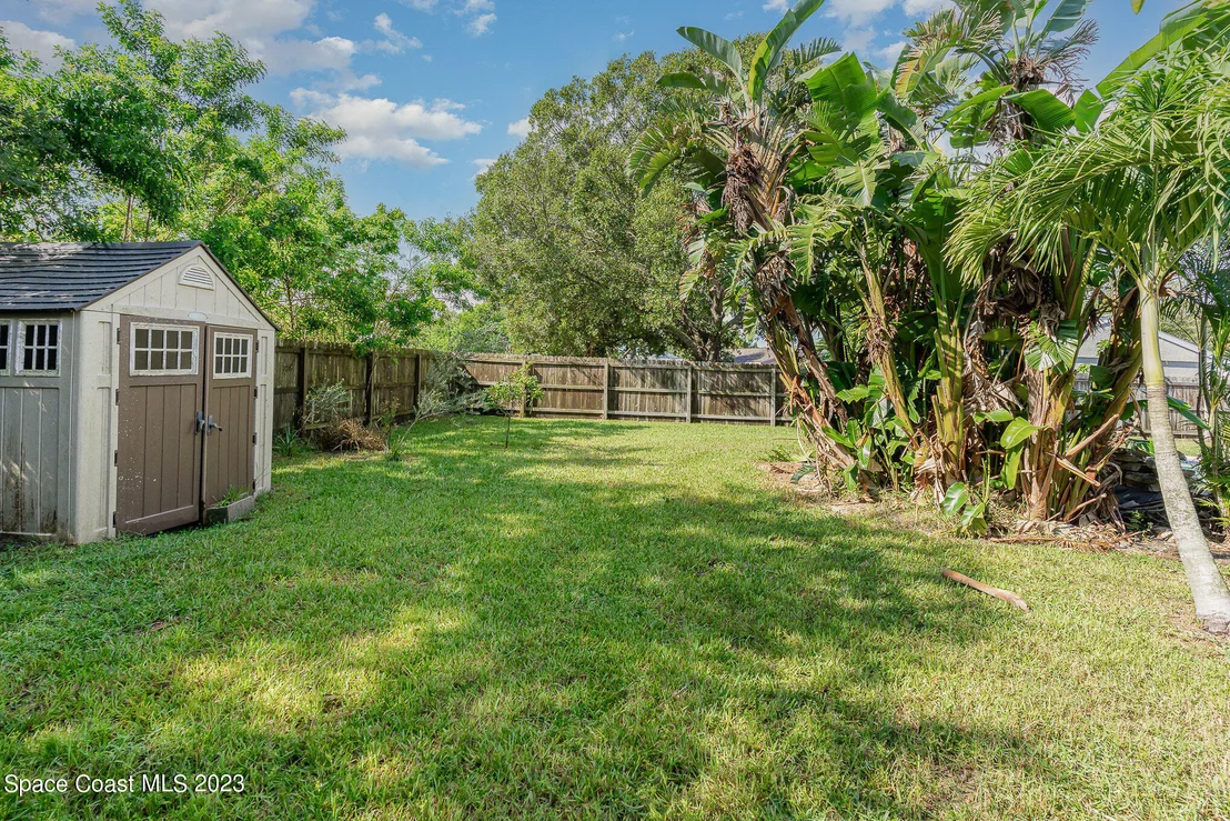 Photo of 1431 Mariposa Drive NE
