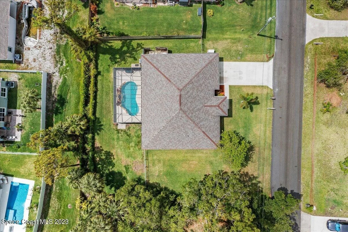 Photo of 704 La Veta Drive