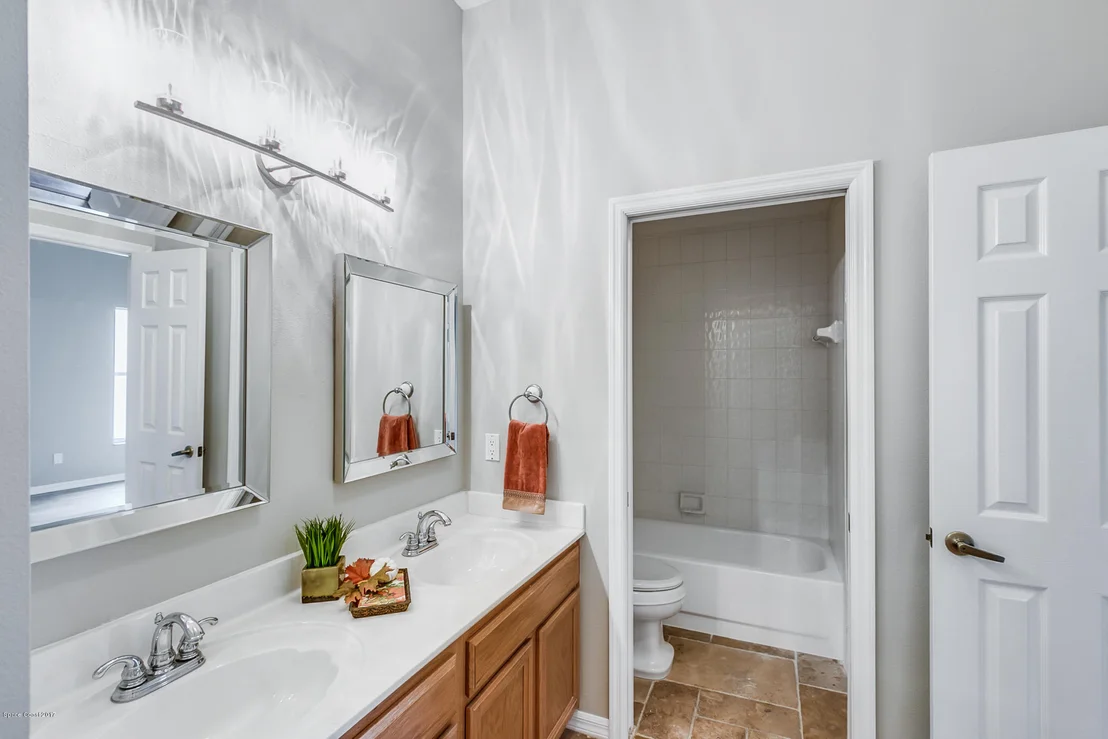 Photo of 4870 Verona Circle