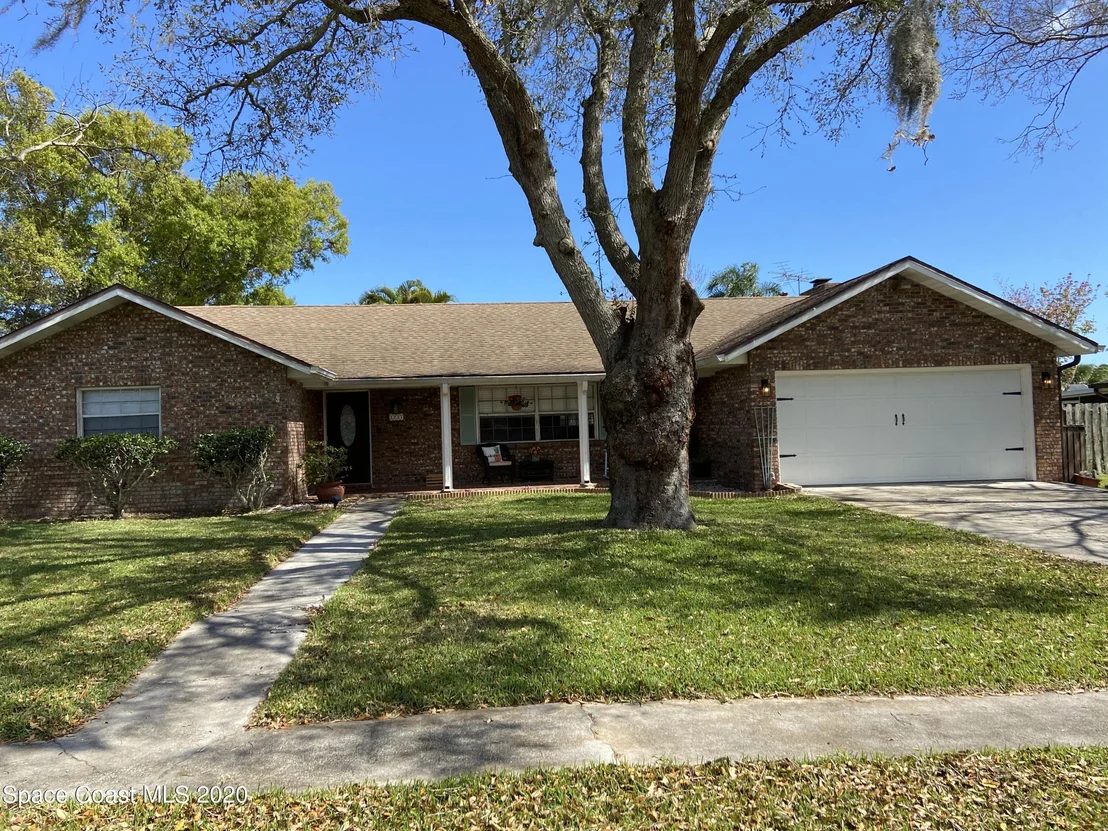 Photo of 1237 Cimarron Circle NE