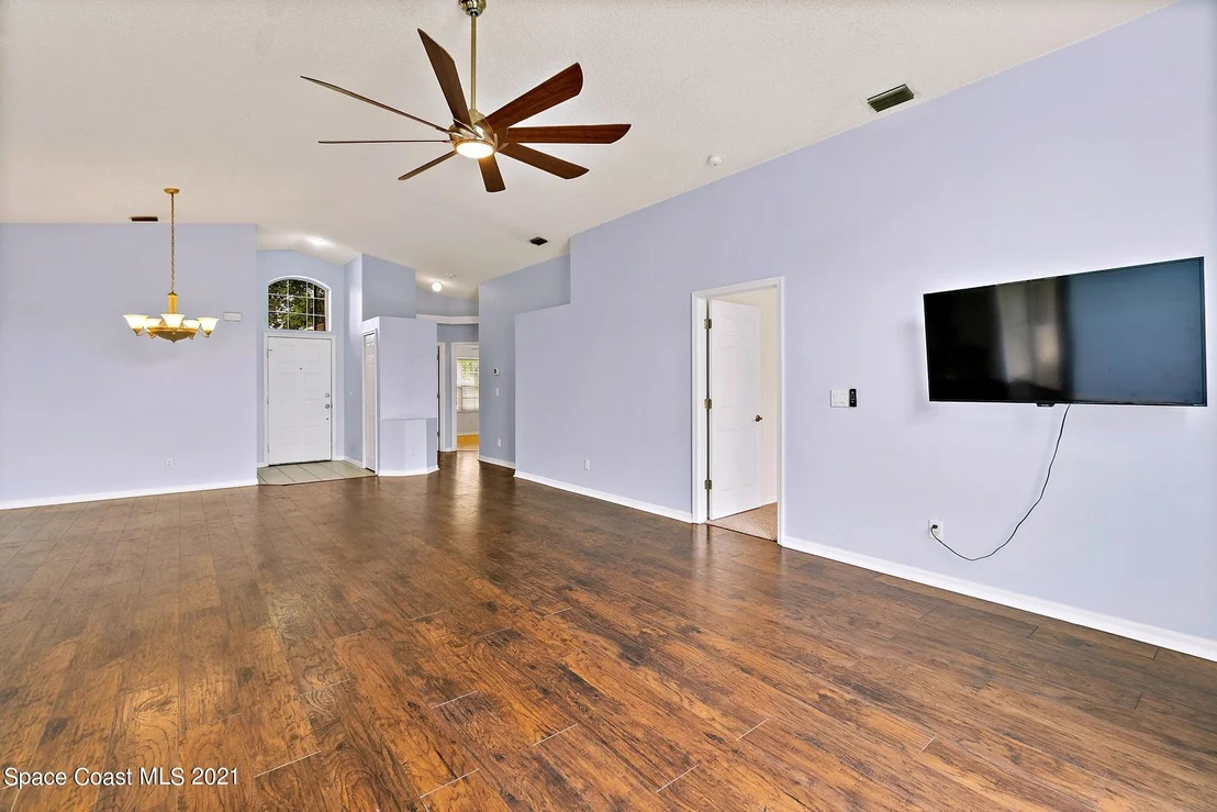 Photo of 8050 Bracken Lane