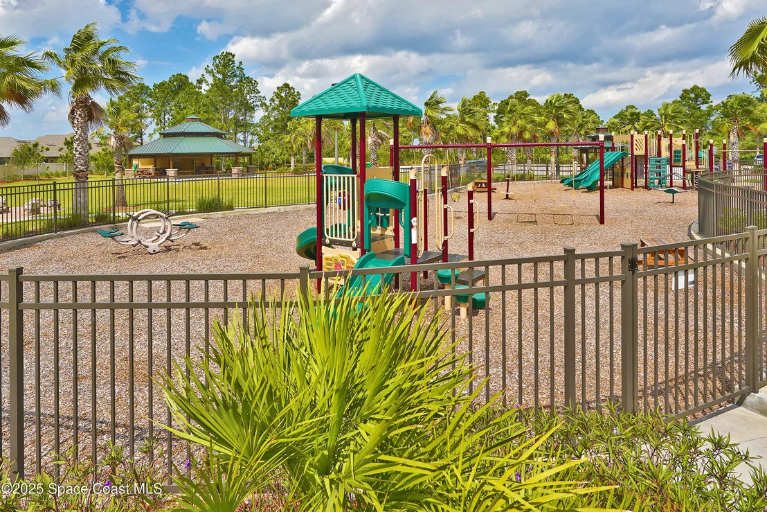 Photo of 1403 Musgrass Circle
