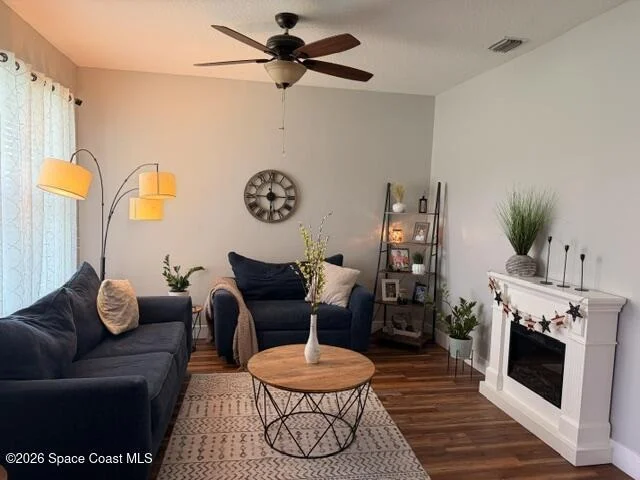Photo of 923 Osprey Lane