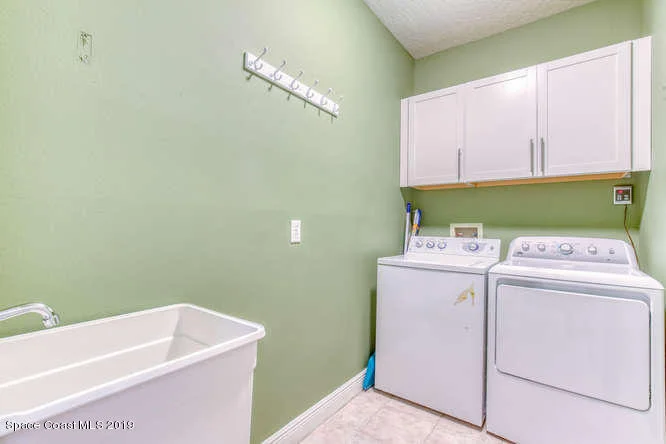 Photo of 2241 Royal Oaks Drive