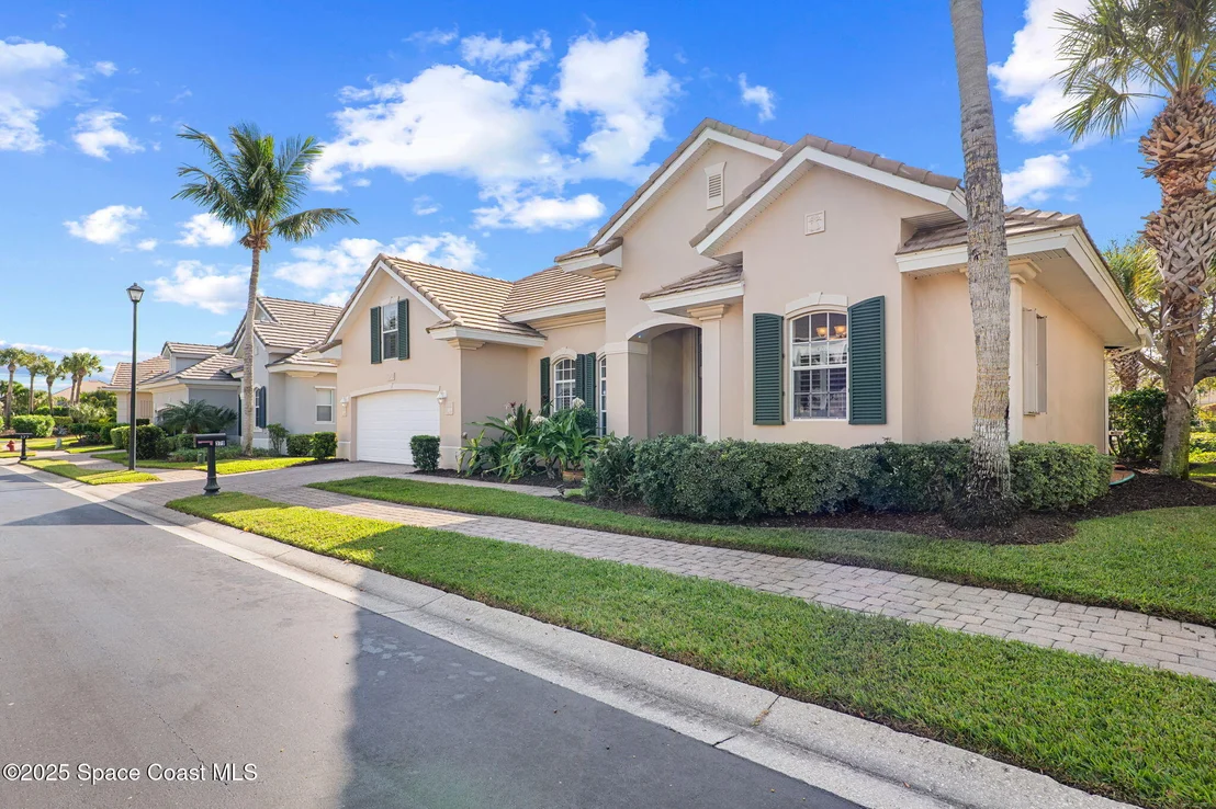 Photo of 379 Pentland Drive