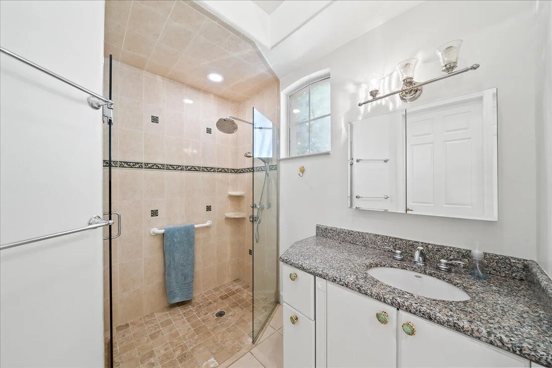 Photo of 405 Newport Drive