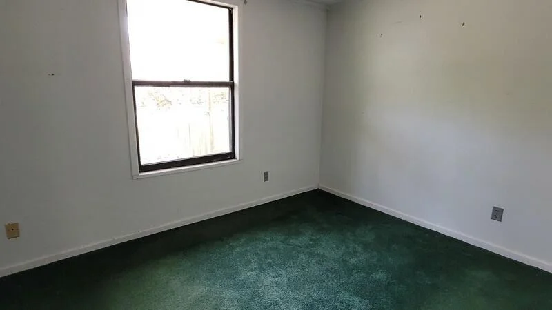 Photo of 6010 Apple Avenue