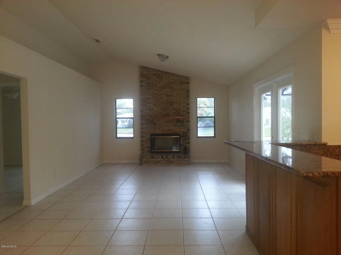 Photo of 4800 Riverside Road