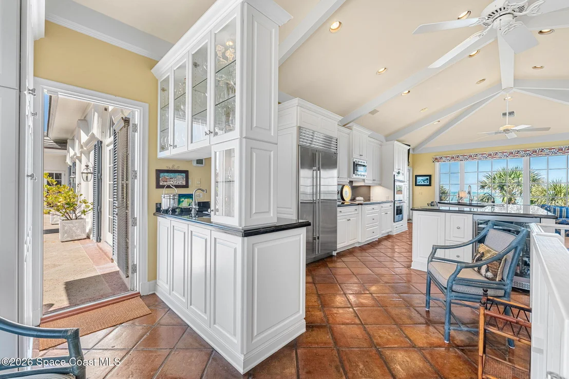 Photo of 680 Ocean Road
