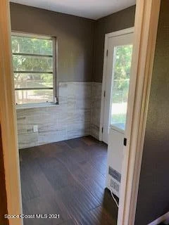 Photo of 1298 Hollywood Drive