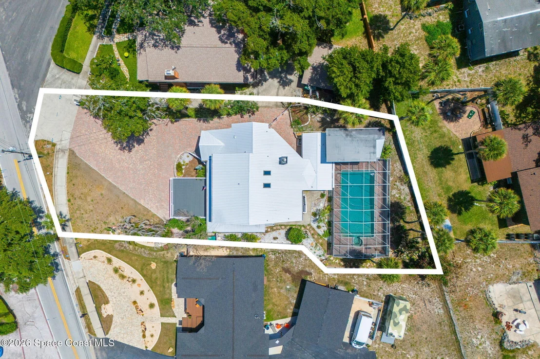 Photo of 2705 N Indian River Drive