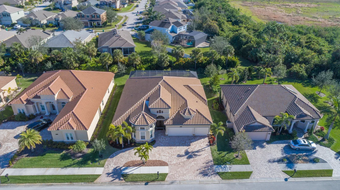 Photo of 1202 Tralee Bay Avenue