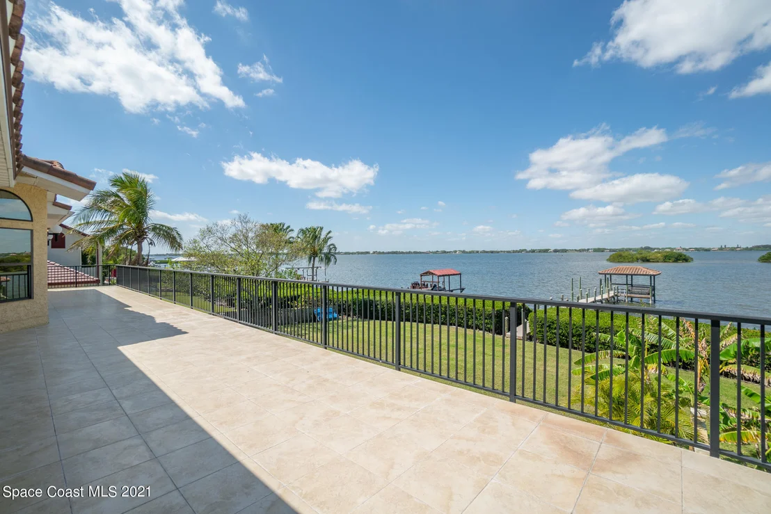 Photo of 442 Lanternback Island Drive