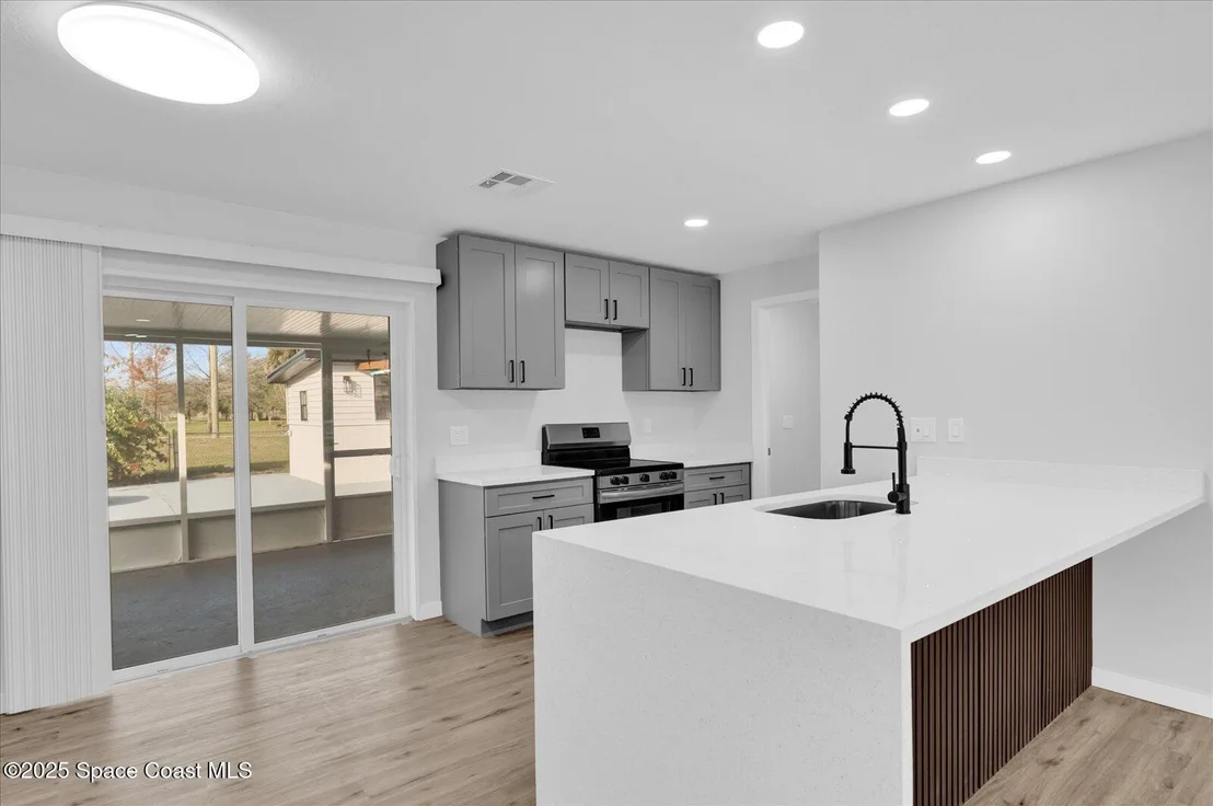 Photo of 965 Sable Lane