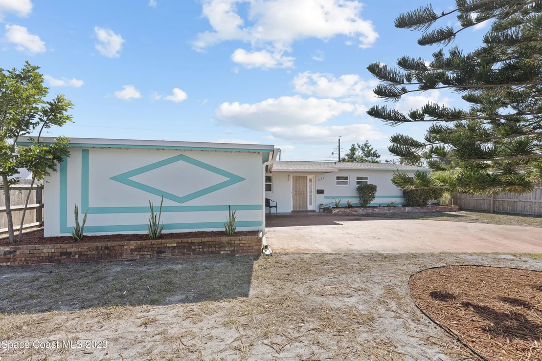 Photo of 1155 Wild Rose Drive NE
