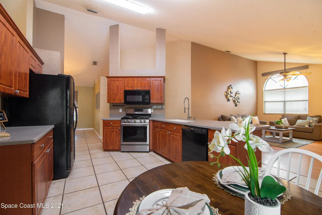 Photo of 928 Osprey Lane