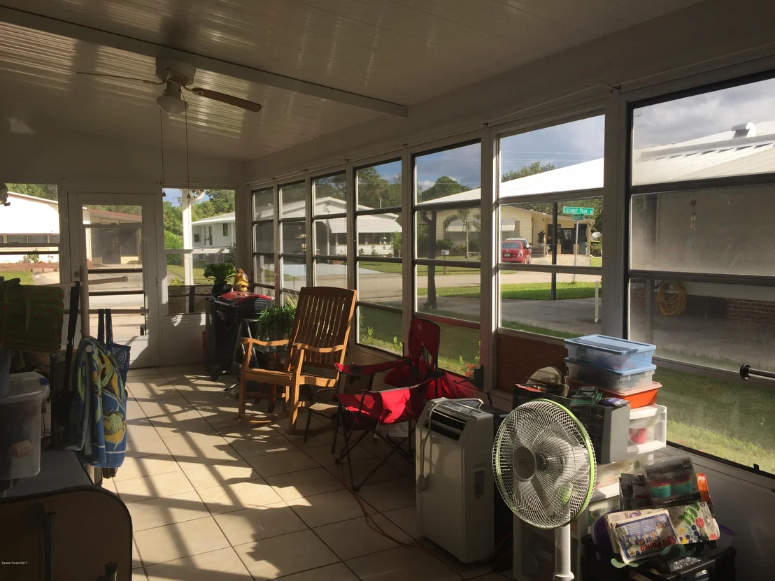 Photo of 2448 Coconut Palm Drive NE