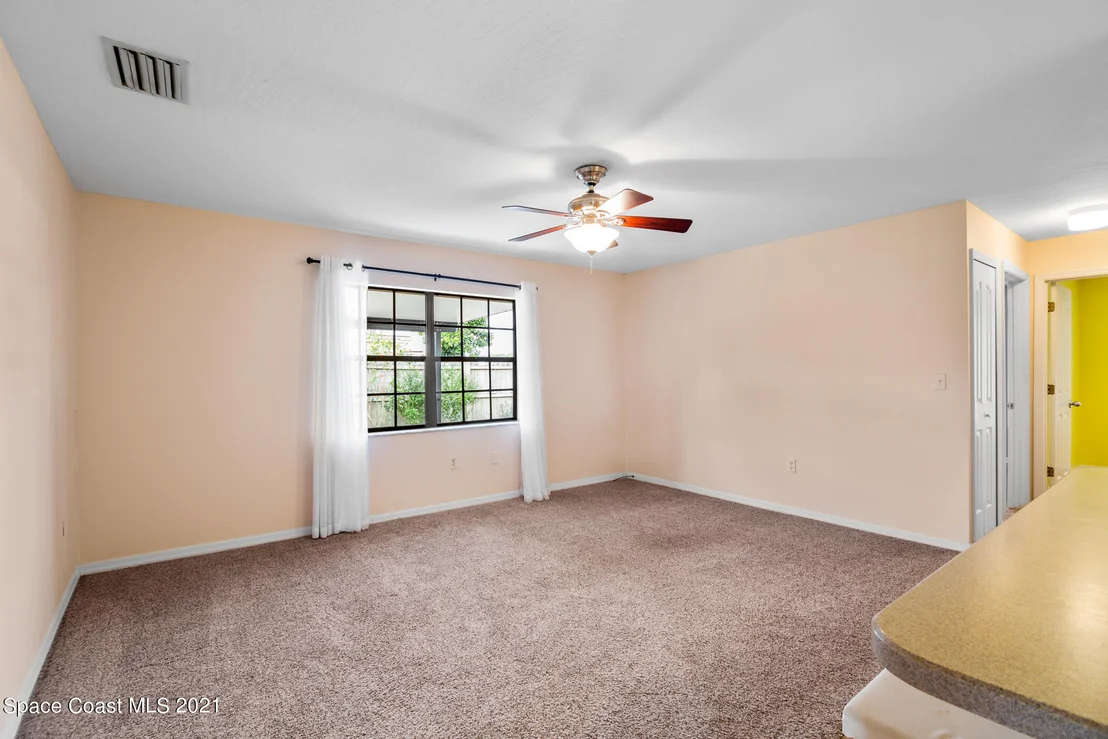 Photo of 942 Pineland Drive
