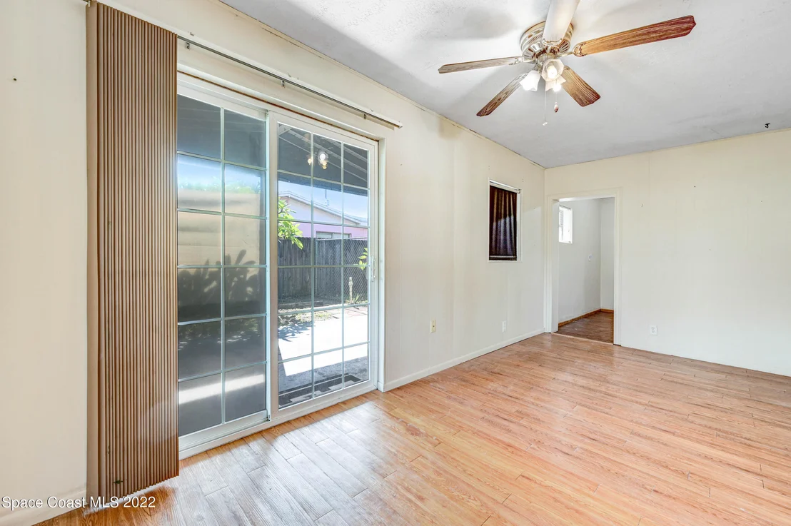 Photo of 995 Beacon Road