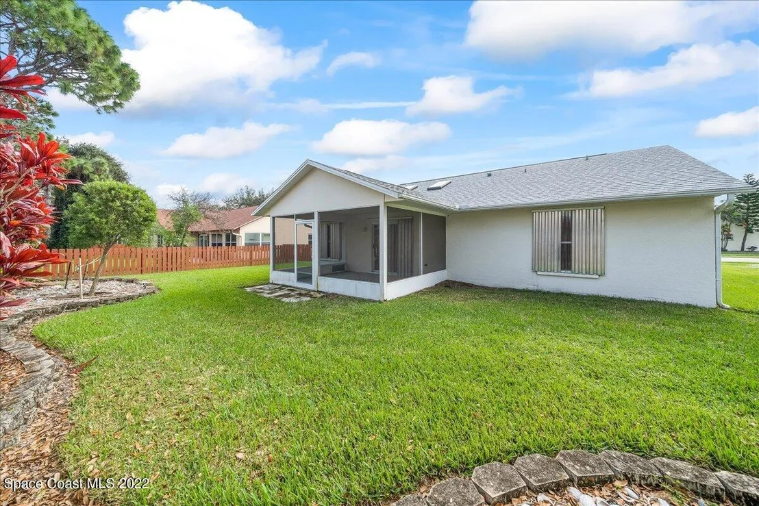 Photo of 958 Tamarind Circle