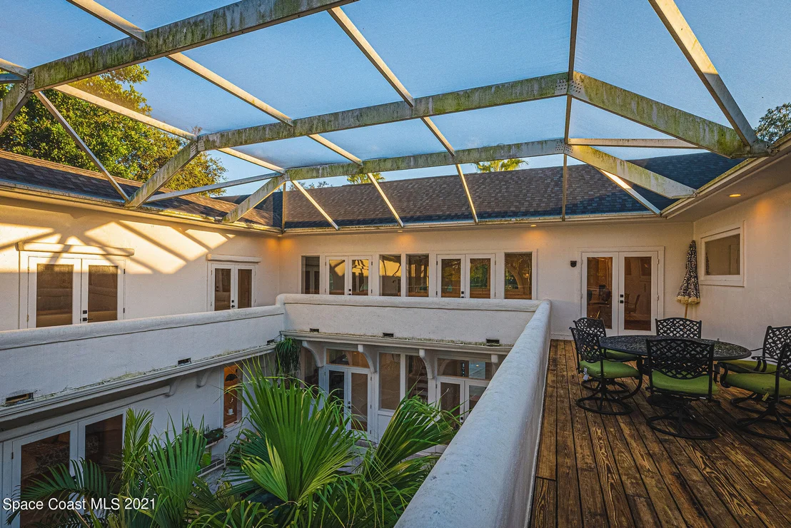 Photo of 472 Peregrine Drive